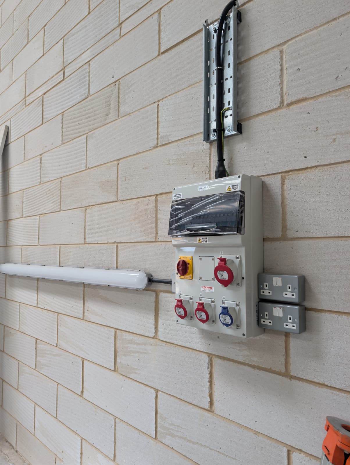Compressor electrical installation